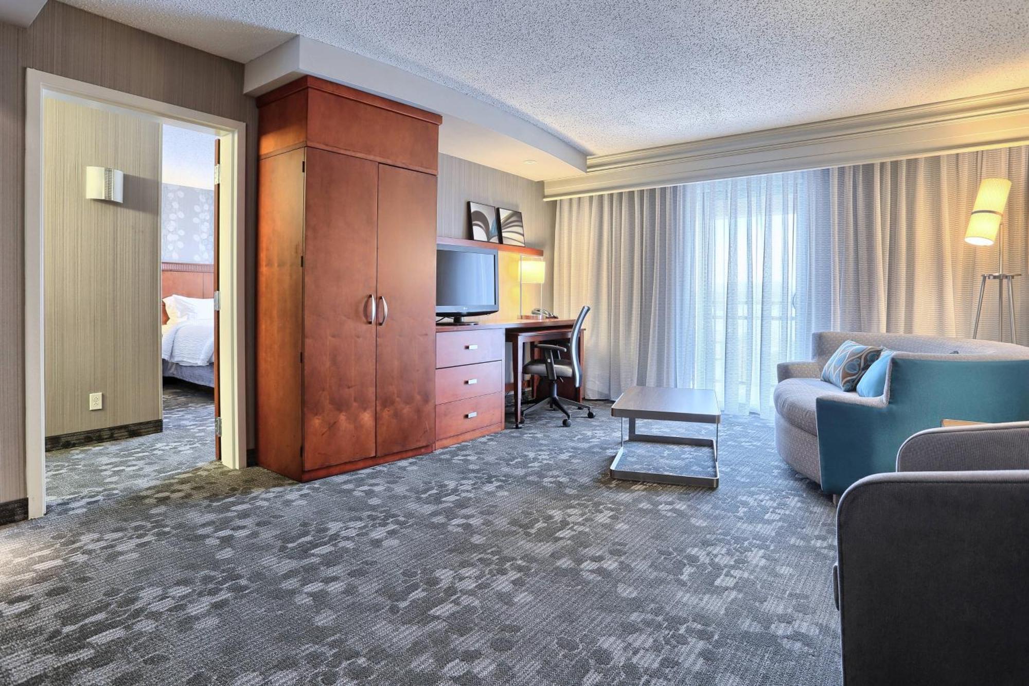 Courtyard By Marriott Harrisburg West/Mechanicsburg Exterior photo